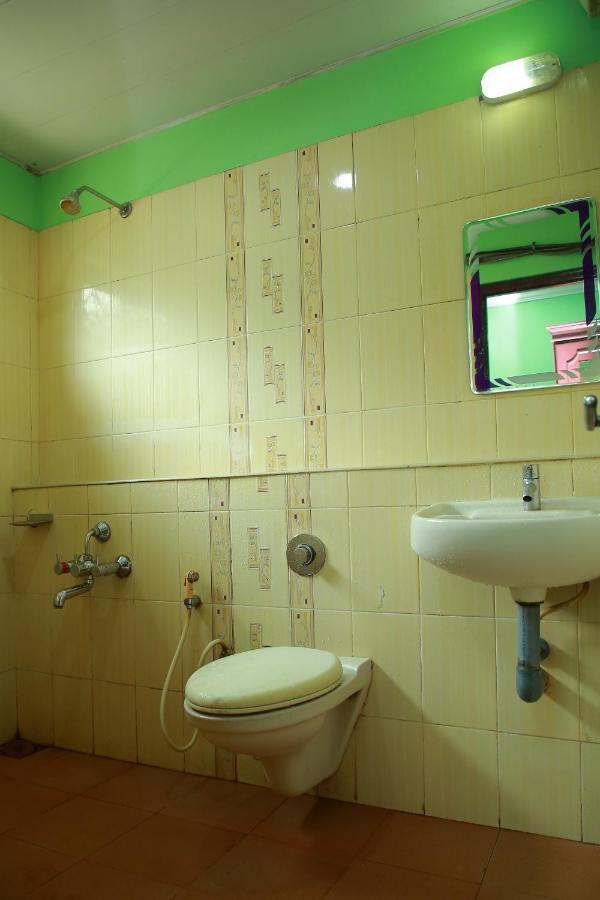 Kalathil Tourist Home Kunnamkulam Exterior foto